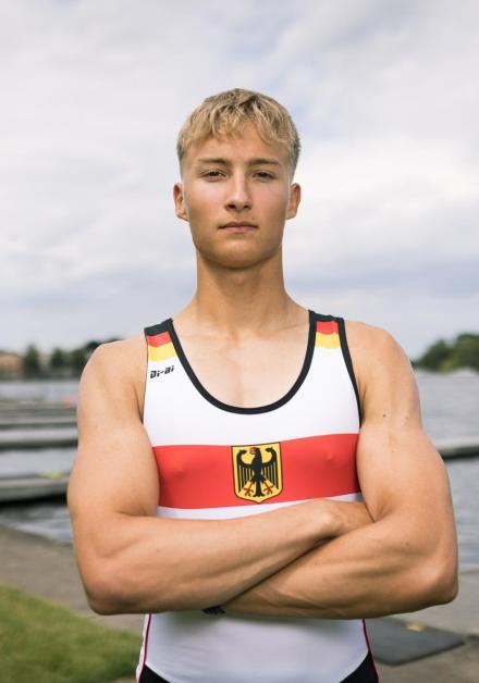 TOM OLBRICH TOM OLBRICH